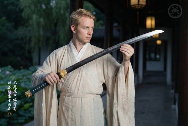 Frost Defiance: T10 Clay Tempered Tachi - Mirror Polish & Full Tang | 《傲霜》