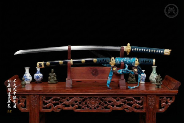 Frost Defiance: T10 Clay Tempered Tachi - Mirror Polish & Full Tang | 《傲霜》