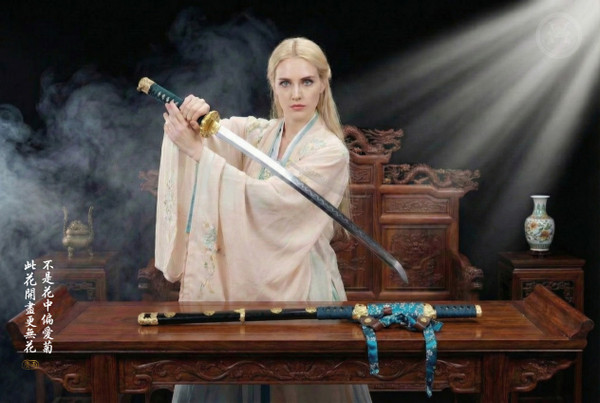 Frost Defiance: T10 Clay Tempered Tachi - Mirror Polish & Full Tang | 《傲霜》