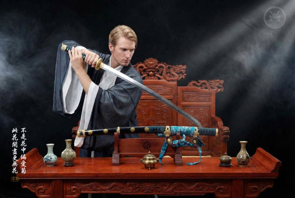 Frost Defiance: T10 Clay Tempered Tachi - Mirror Polish & Full Tang | 《傲霜》