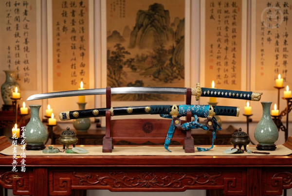 Frost Defiance: T10 Clay Tempered Tachi - Mirror Polish & Full Tang | 《傲霜》