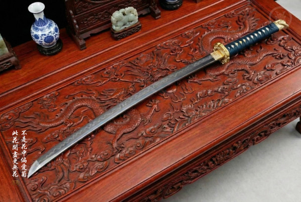 Frost Defiance: T10 Clay Tempered Tachi - Mirror Polish & Full Tang | 《傲霜》