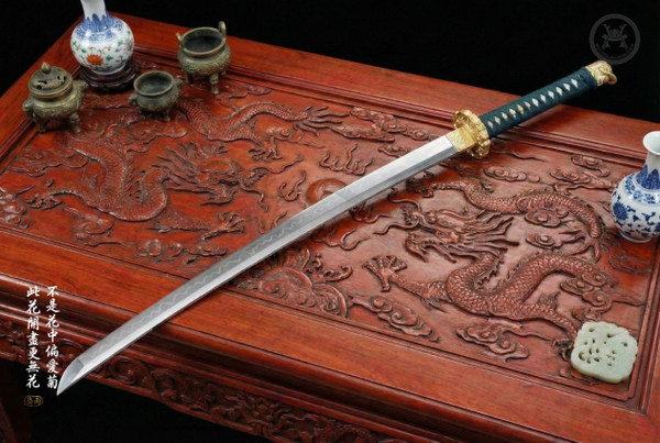 Frost Defiance: T10 Clay Tempered Tachi - Mirror Polish & Full Tang | 《傲霜》