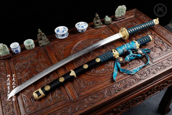 Frost Defiance: T10 Clay Tempered Tachi - Mirror Polish & Full Tang | 《傲霜》