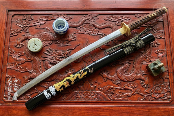 Dragon Majesty: Sanshoku Polish T8 Katana - Collector Grade & Full Tang | 《龍威》