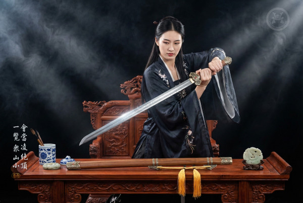 Celestial Peak: Folded Steel Tang Heng Dao - Antique Copper & Full Tang | 《凌霄》