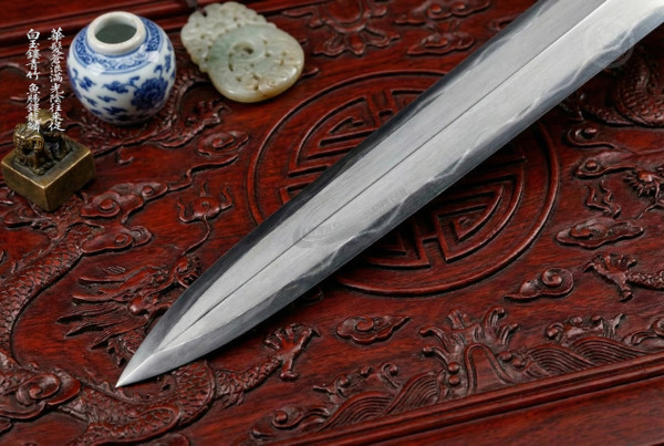 Crimson Quill: Wootz Steel Stingray - Sovereign & Full Tang | 絳羽