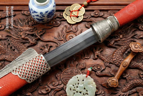 Crimson Quill: Wootz Steel Stingray - Sovereign & Full Tang | 絳羽