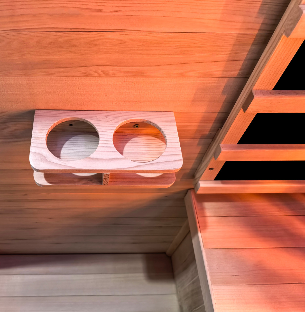 Stay hydrated, stay in the moment. The Vista Trio's built-in double cup holder keeps drinks within arm's reach — because a three-person session deserves every comfort.