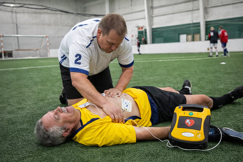 Soccer player saves teammate's life with AED 