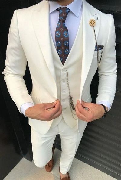 How to Accessorize Men’s White Color Suits for Maximum Style