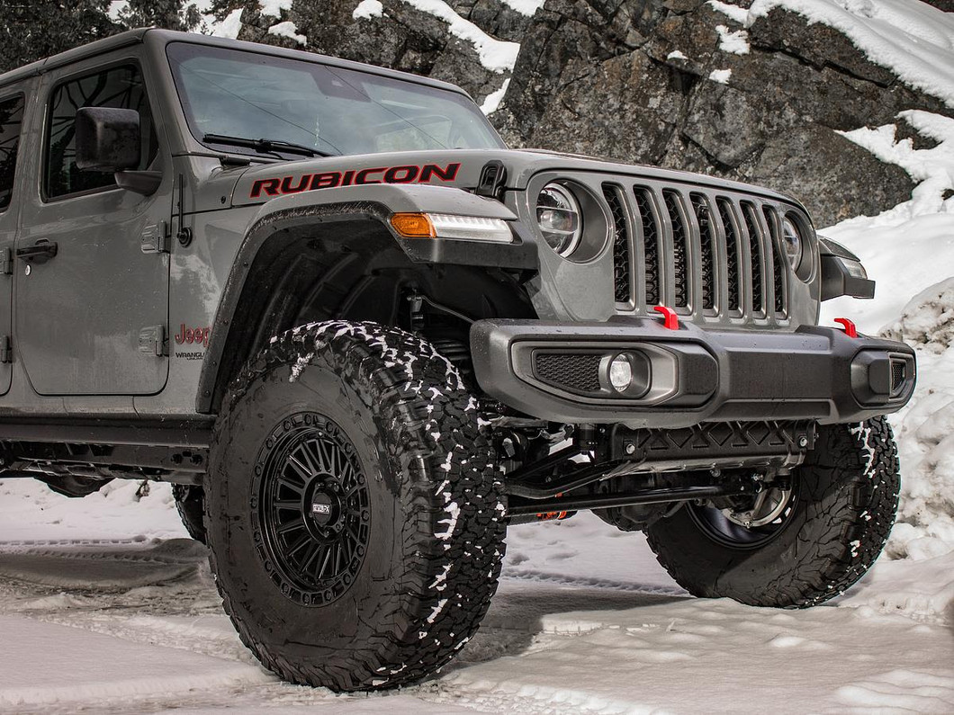 How Lifting Your Jeep Wrangler Impacts Ride Quality and Off-Road Capability
