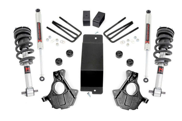 Rough Country 3.5 Inch Lift Kit | Cast Steel LCA | M1 Strut | 07-13 Chevy/GMC Silverado/Sierra 1500 11940