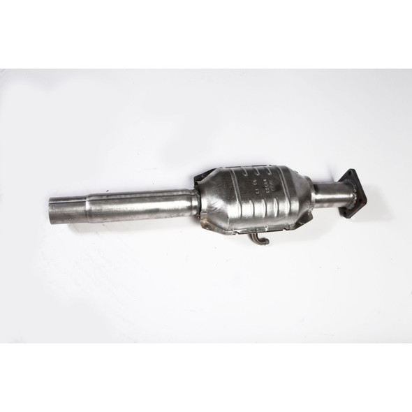 OMIX 17604.02 Catalytic Converter for 87-90 Jeep Wrangler YJ with 4.2L Engine & 84-85 Cherokee XJ with 2.5L Engine