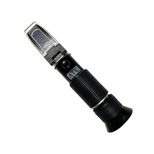 Sper Scientific Salinity and Brix Refractometer, handheld device for measuring salinity from 0 to 28% and Brix from 0 to 32%, with ATC for temperature compensation.