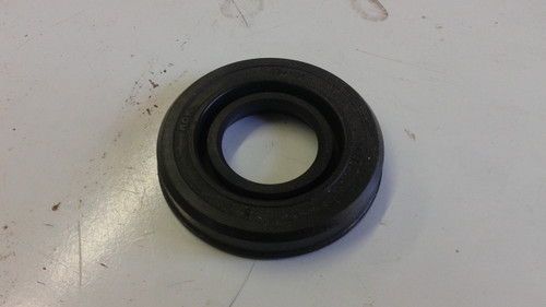upper chain case  seal  3006