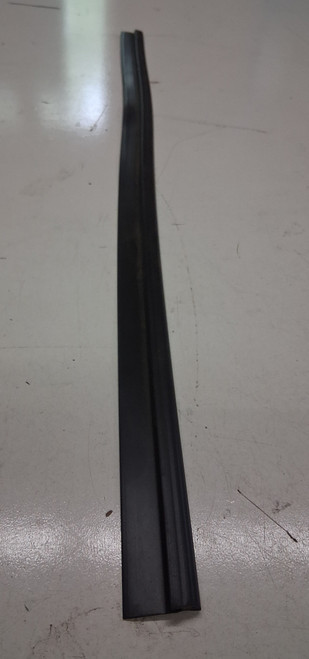 Windshield rubber molding 1971 TNT