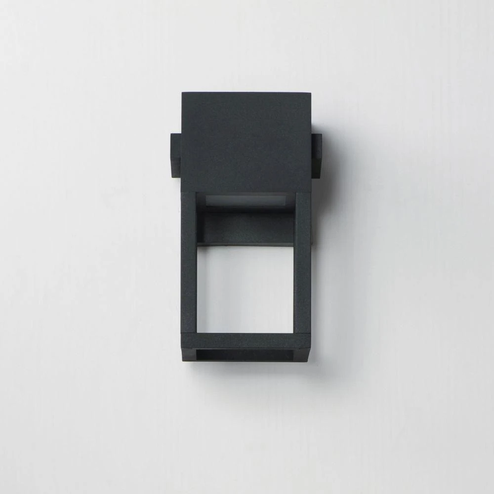 {"pim_id":"93_40671bk_01_1000_new_1k","sku":"93_40671BK","media_type":"media"}