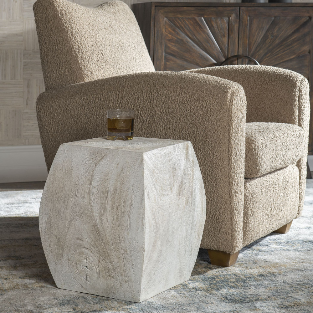 {"pim_id":"208_furn_4083_25295_b1_new_2k","sku":"208_25295_P","media_type":"media"}