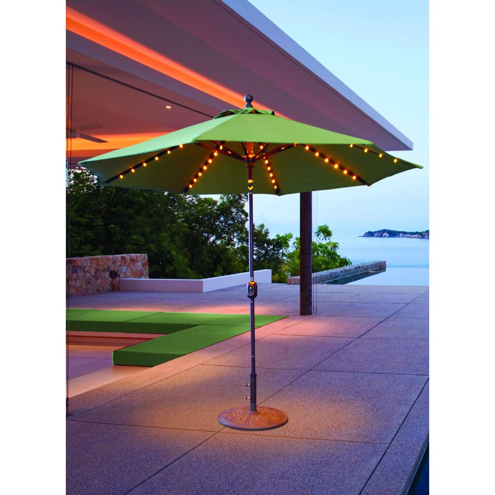 9 Foot Aluminum Crank Lift Octagon Market Umbrella by Galtech