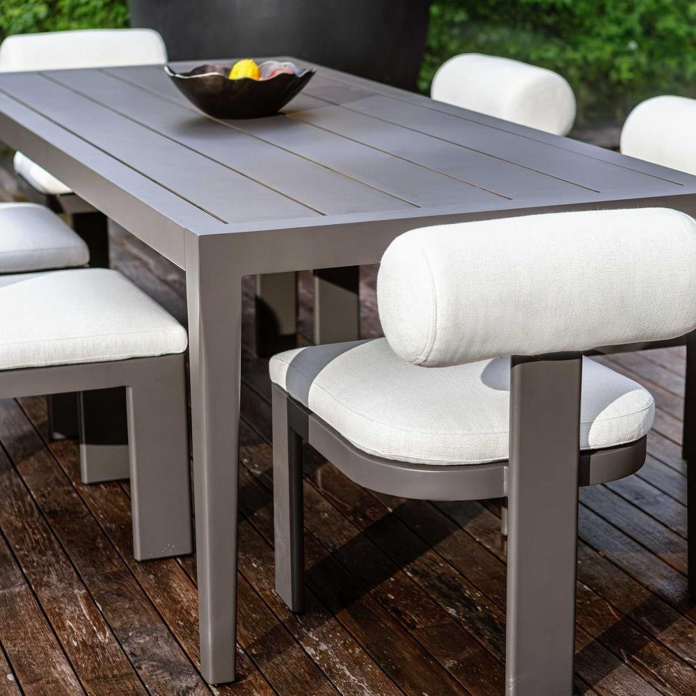 {"pim_id":"208_furn_7516_50194_a6_new_2k","sku":"208_50194","media_type":"media"}