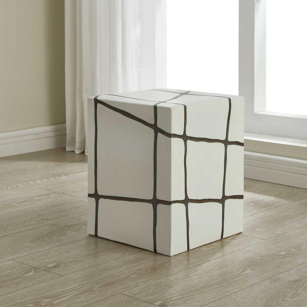 {"pim_id":"208_furn_7525_50207_b_new_2k","sku":"208_50207","media_type":"media"}