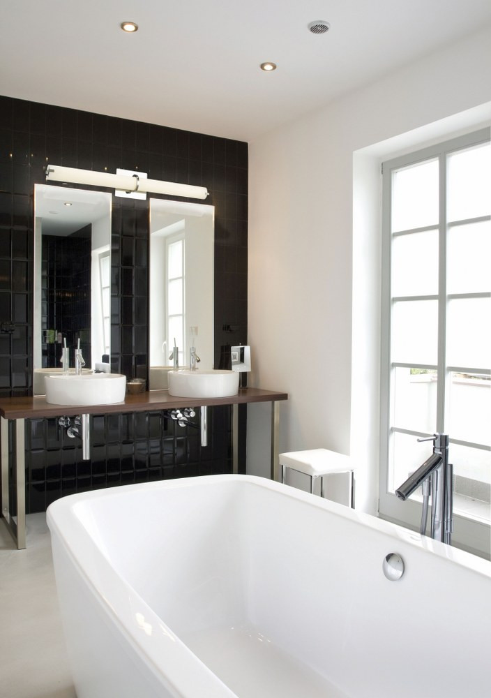 {"pim_id":"604_20092WV_BN_Bathroom_1k","sku":"604_20092WV","media_type":"media"}