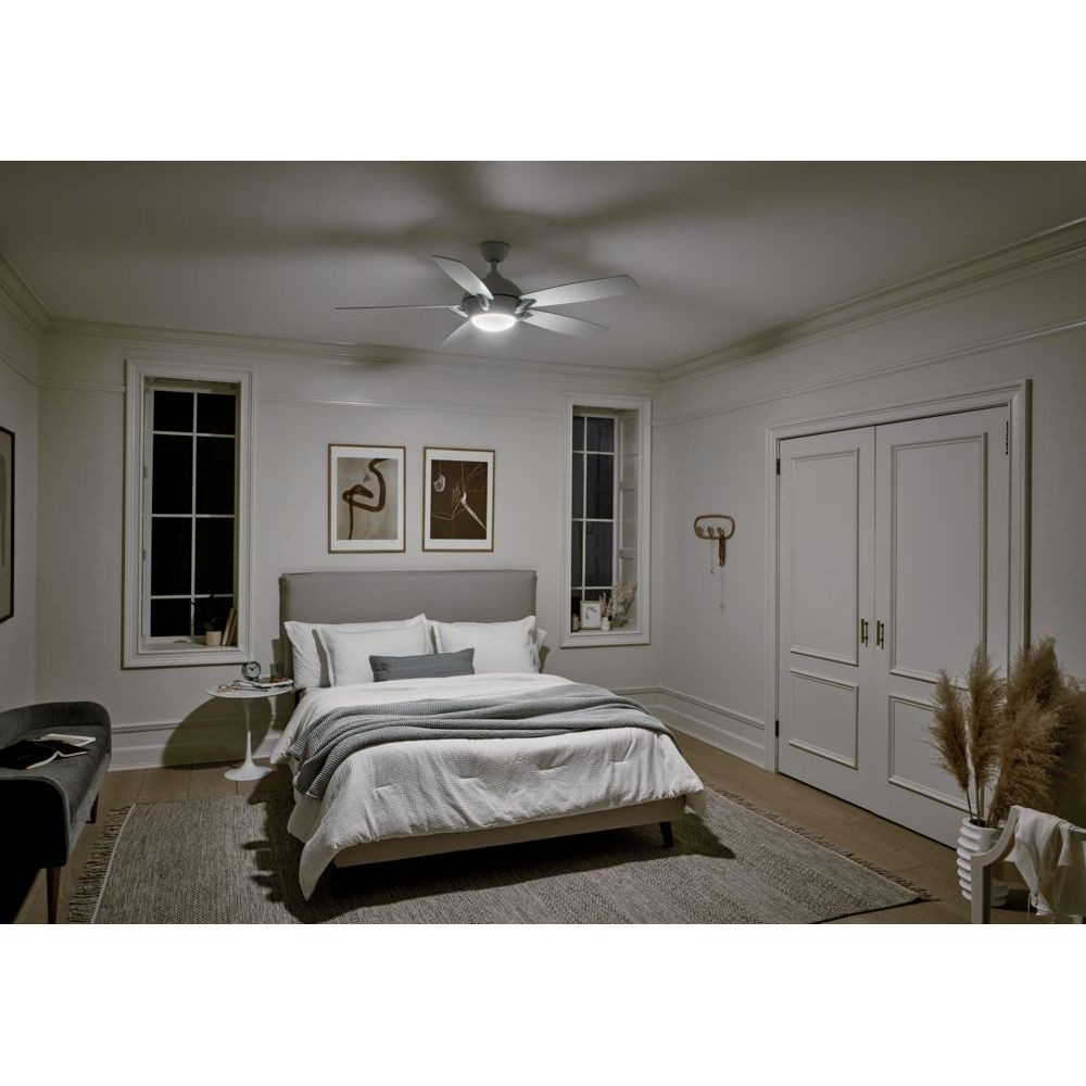 {"pim_id":"147_bedroom_geno_330001mwh_overall_night_1a_v1_1k","sku":"147_330001","media_type":"media"}