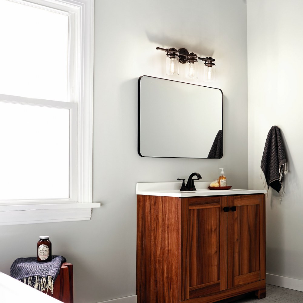 {"pim_id":"147_Bathroom_Brinley_45689OZ_Overall_Day_1B_1k","sku":"147_45689","media_type":"media"}