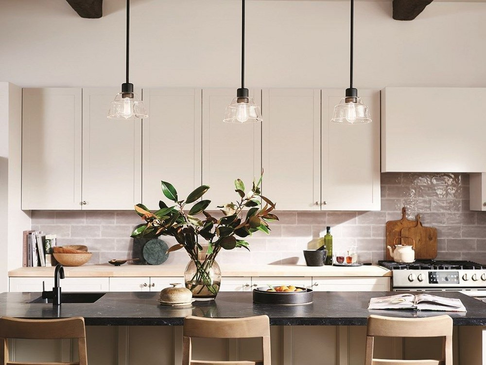 {"pim_id":"147_52405bk_kitchen_eastmont_overall_day_1a_lifestyledetail_wideroomday_1k","sku":"147_52405","media_type":"media"}