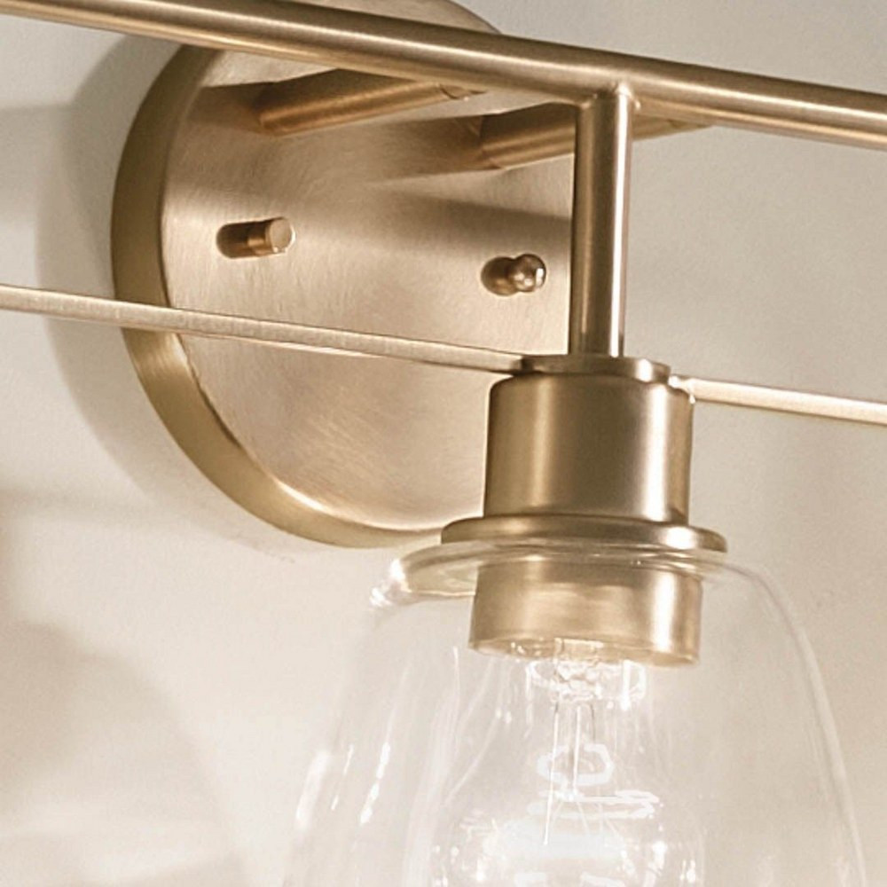 {"pim_id":"147_55102cpz_bathroom_meller_overall_day_2b2b_pdpprimary_closecrop_stackedtop_1k","sku":"147_55102","media_type":"media"}