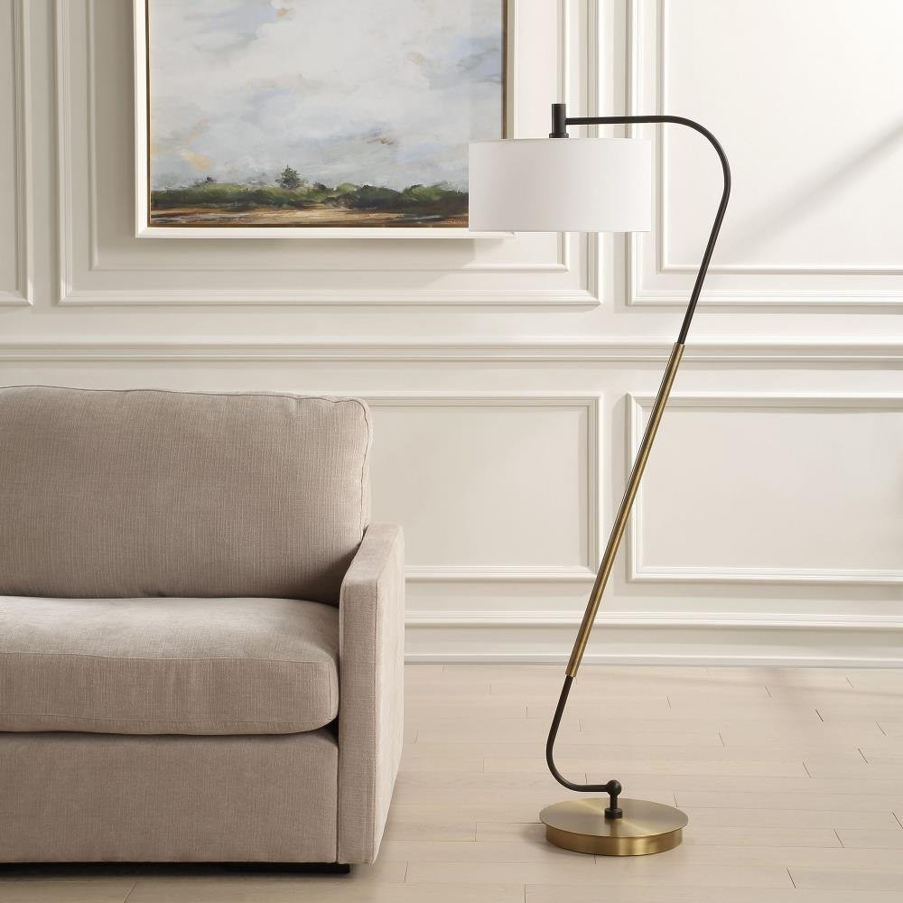 {"pim_id":"208_30476_a_beauty_light_off_new_2k","sku":"208_30476","media_type":"media"}