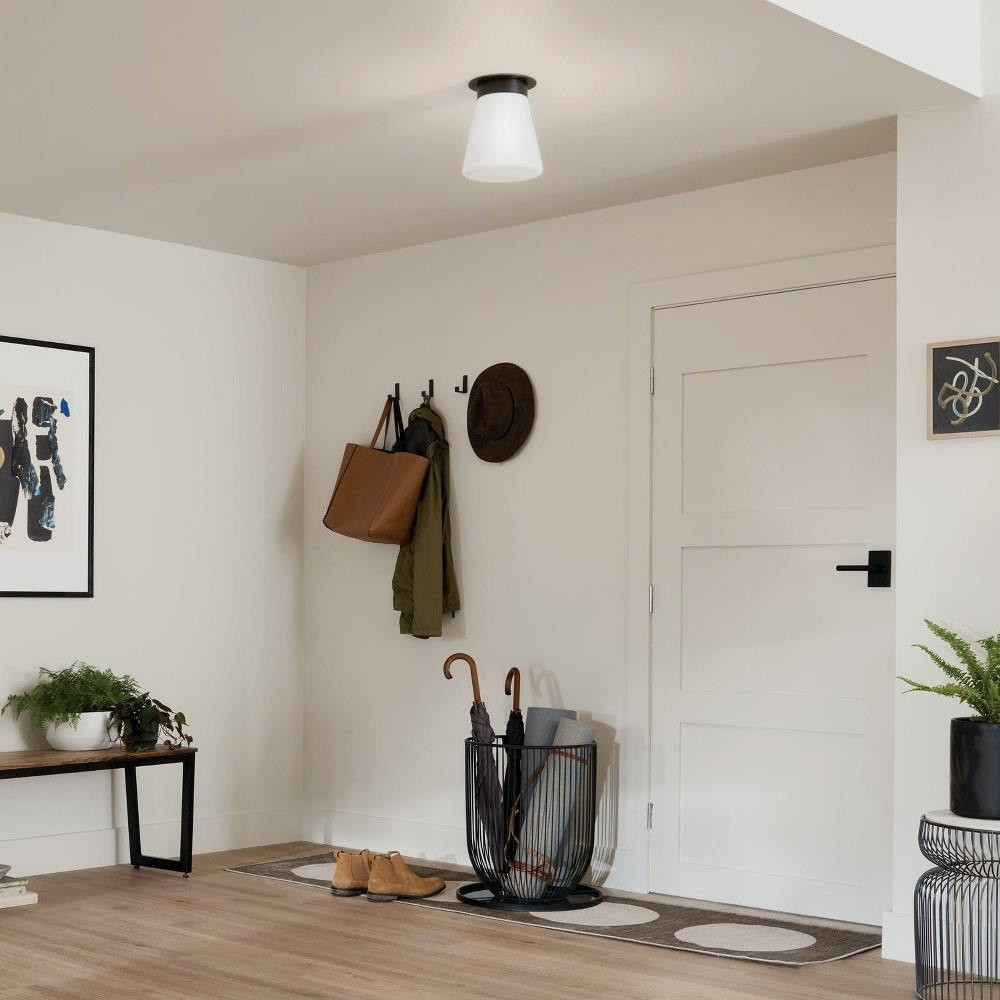 52585BK | lifestyle