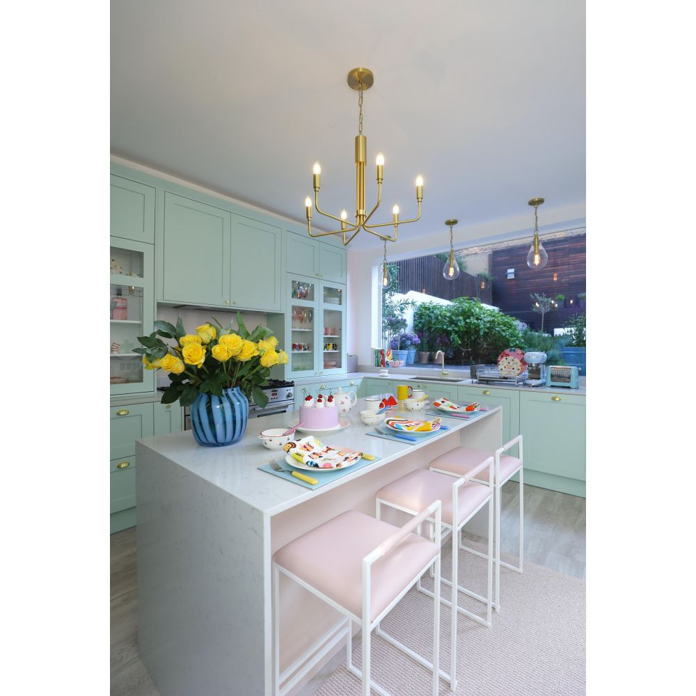 {"pim_id":"735_brigitte_h261806_agb_ivy_bko101_agb_photo_geraldine_tan_littlebigbell_1_v1_1k","sku":"735_H261806","media_type":"media"}