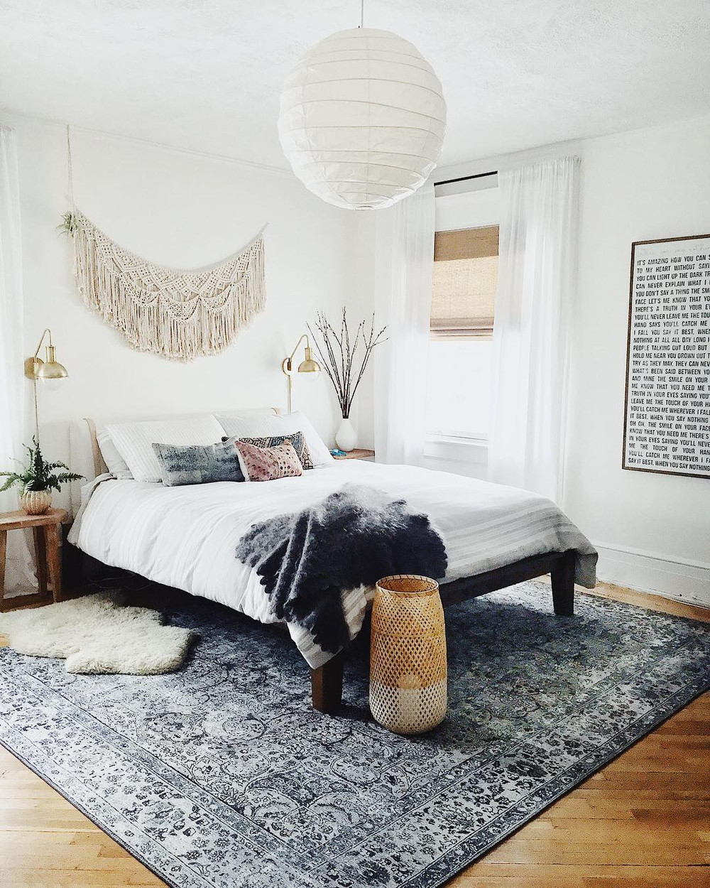 {"pim_id":"735_MITZI_HL111101_houseofsixinteriors_2","sku":"735_HL111101","media_type":"media"}