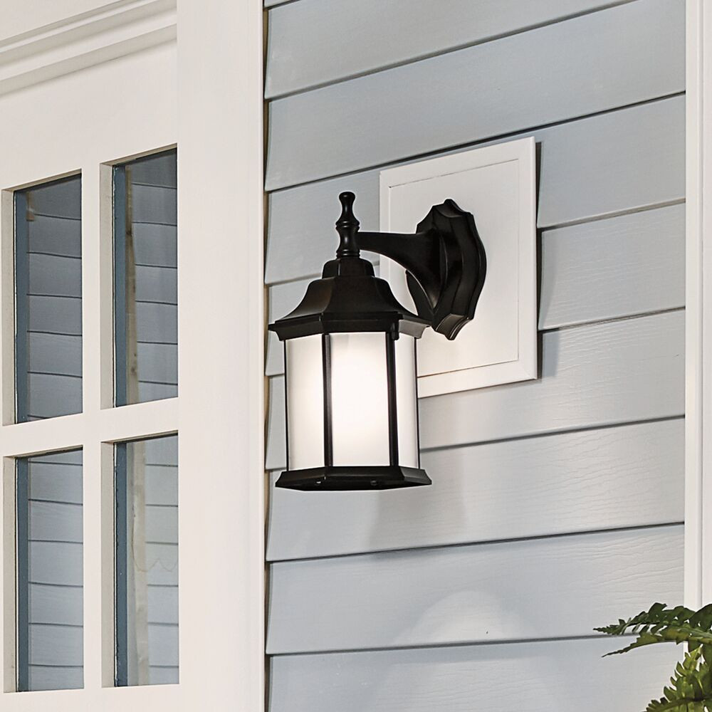 {"pim_id":"147_chesapeake_outdoor_9776bks_detail_day_v1_1k","sku":"147_9776","media_type":"media"}