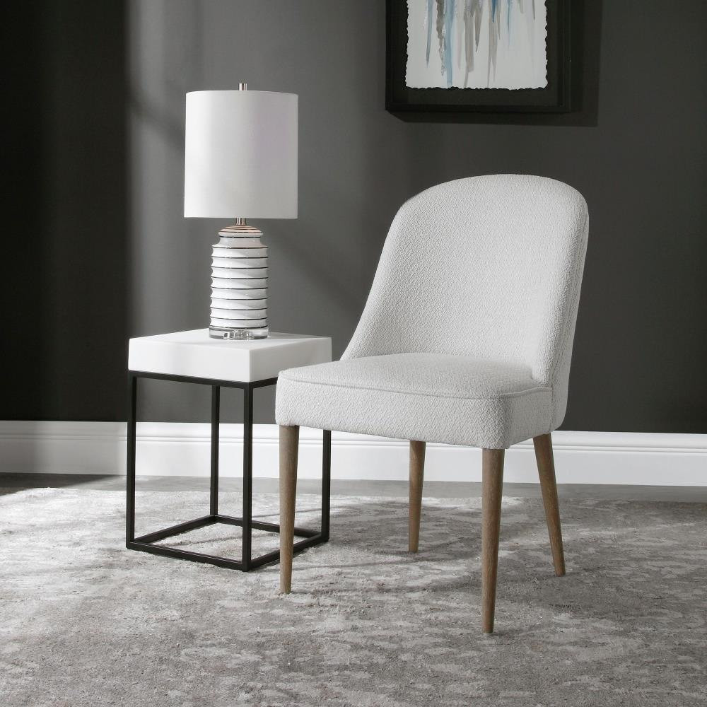 {"pim_id":"208_furn_3069_23558_b_new_2k","sku":"2518_208-BEL-5227705","media_type":"media"}