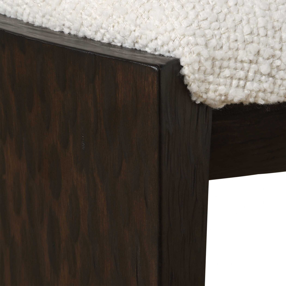 {"pim_id":"208_furn_7459_23921_a4_new_2k","sku":"208_23920_P","media_type":"media"}