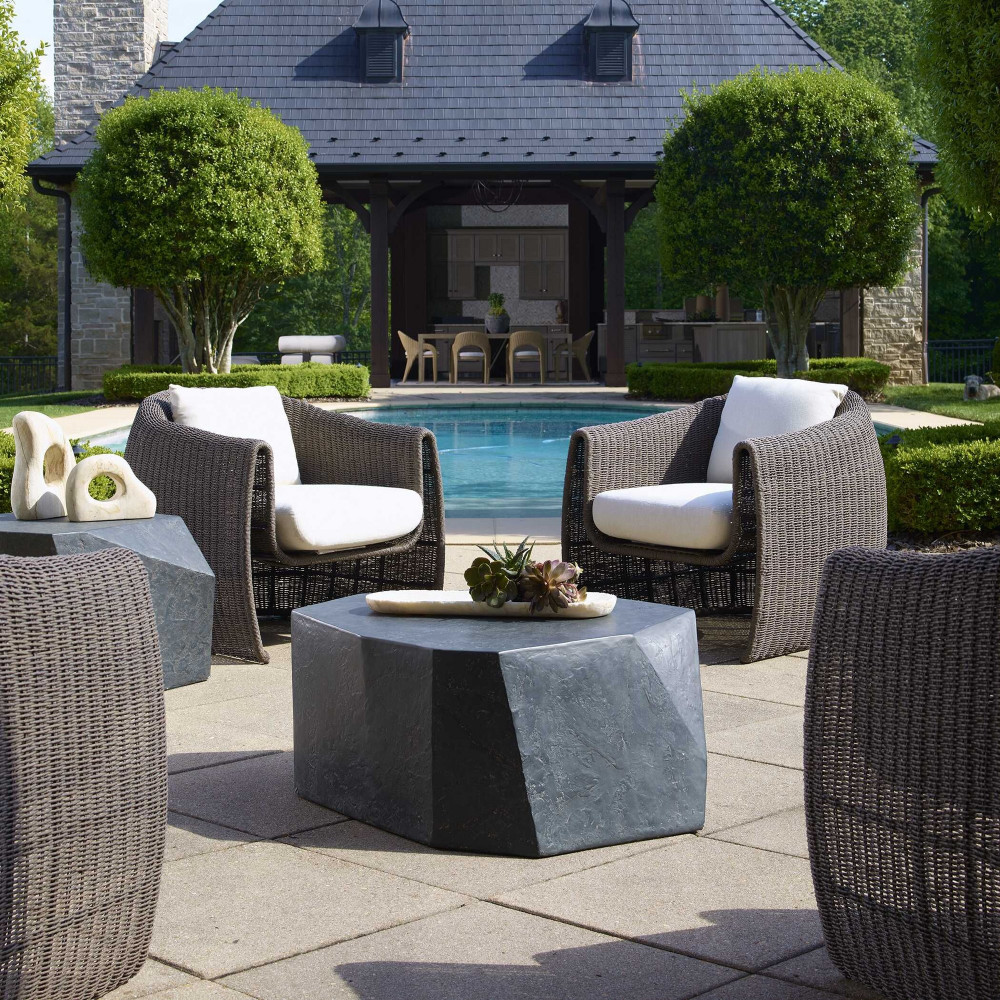 {"pim_id":"208_furn_7375_50145_b_new_2k","sku":"208_50143_P","media_type":"media"}