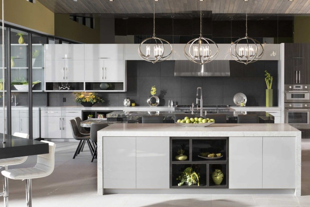 {"pim_id":"70_PROG_EVOKE_P400117_104_Kitchen3_appshot_1k","sku":"70_P400117","media_type":"media"}