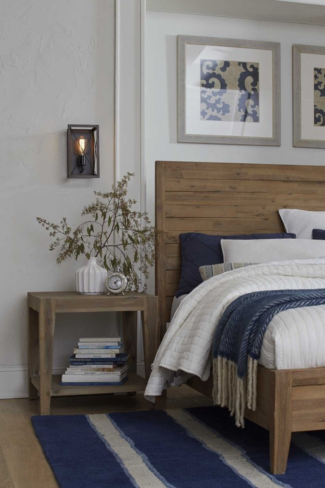 {"pim_id":"70_PROG_BRIARWOOD_END_TABLE_SCONCE2_appshot_1k","sku":"70_P710012","media_type":"media"}