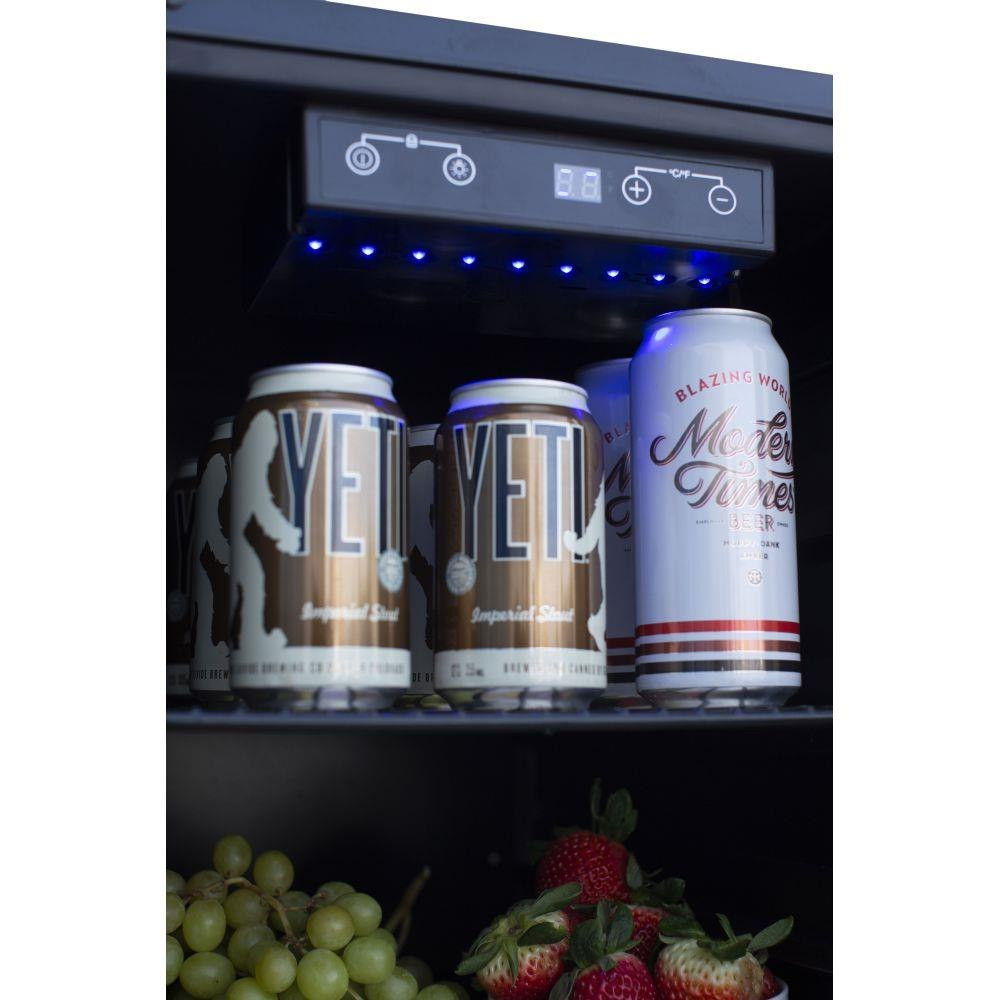 {"pim_id":"2617_07_amd_rfr_15s_15_inch_outdoor_rated_refrigerator_stainless_door_front_open_temp_control_interior_lights_v1_1k","sku":"2617_AMD-RFR-15S","media_type":"media"}