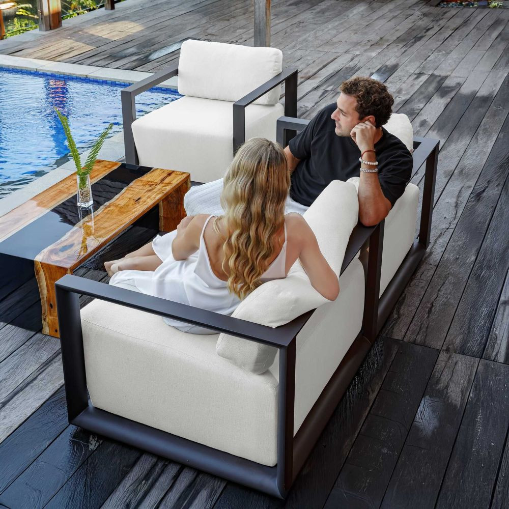 {"pim_id":"208_furn_8449_53134_a6_v1_1k","sku":"208_53134","media_type":"media"}