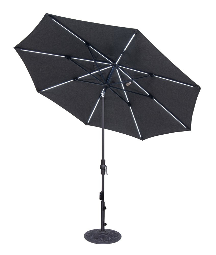 Starlux 9 Foot Crank Lift Octagon Market Umbrella by Treasure