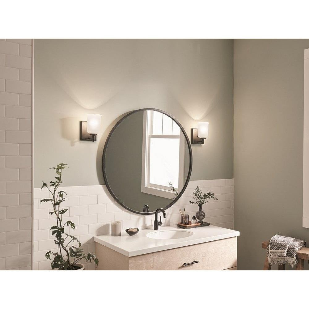 45572BK | lifestyle
