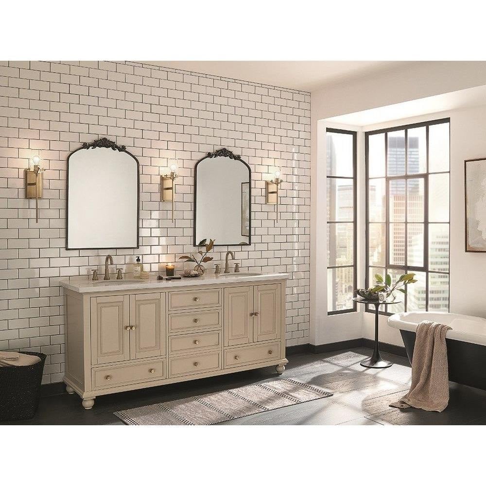 {"pim_id":"147_45295cpz_bathroom_alton_overall_day_1a_lifestyledetail_wideroomday_1k","sku":"147_45295CPZ","media_type":"media"}