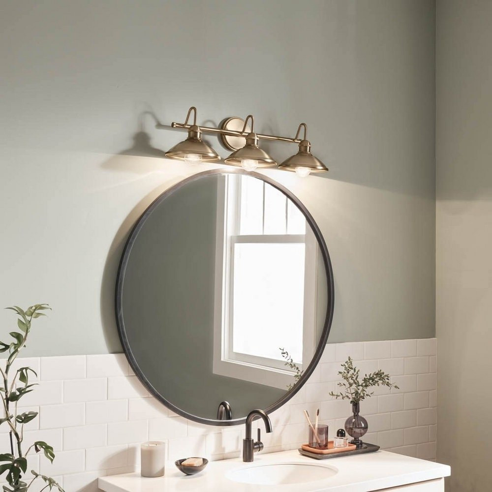{"pim_id":"147_45945cpz_bathroom_clyde_overall_day_1b_pdpprimary_wideroom_lgleft_1k","sku":"147_45945","media_type":"media"}