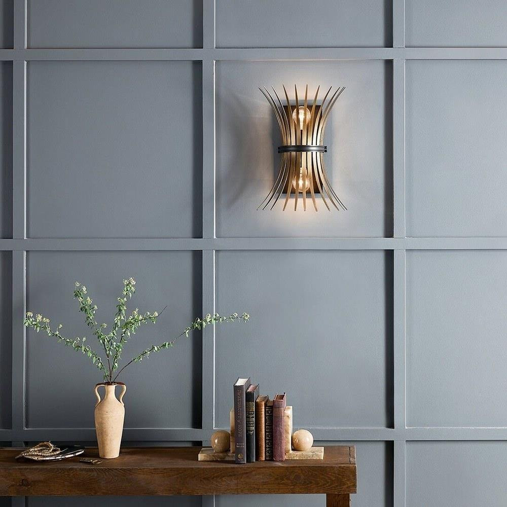 52461BK | lifestyle