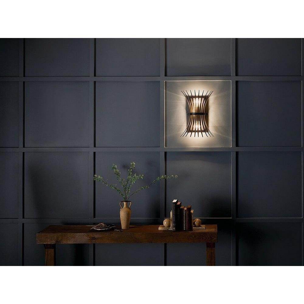 52461BK | lifestyle