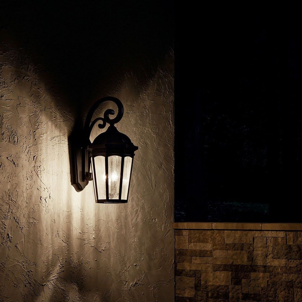 {"pim_id":"147_exterior_courtyard_9035bkt_overall_night_1b_1k","sku":"147_9035","media_type":"media"}